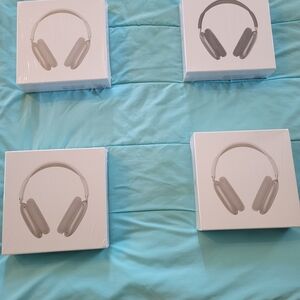 Apple Wireless Headphones - Silver